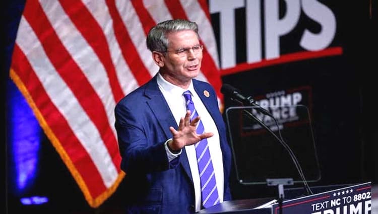 অর্থমন্ত্রী পদে স্কট বেসেন্টকে মনোনয়ন ট্রাম্পের